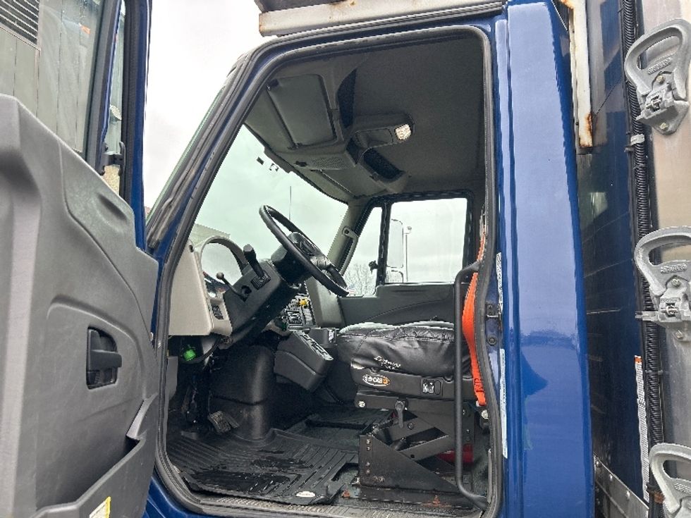 Refrigerated Truck-Light and Medium Duty Trucks-International-2019-4300-Kentwood-MI-279,614\n\t\tmiles-$ 30,750 - Image 15