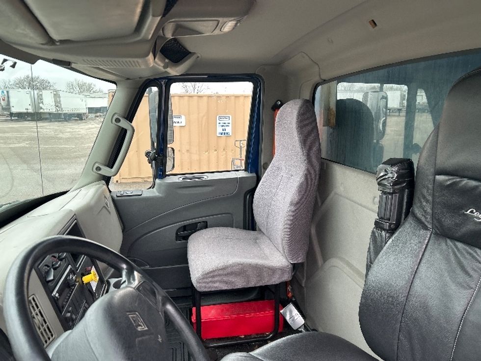 Refrigerated Truck-Light and Medium Duty Trucks-International-2019-4300-Kentwood-MI-279,614\n\t\tmiles-$ 30,750 - Image 18
