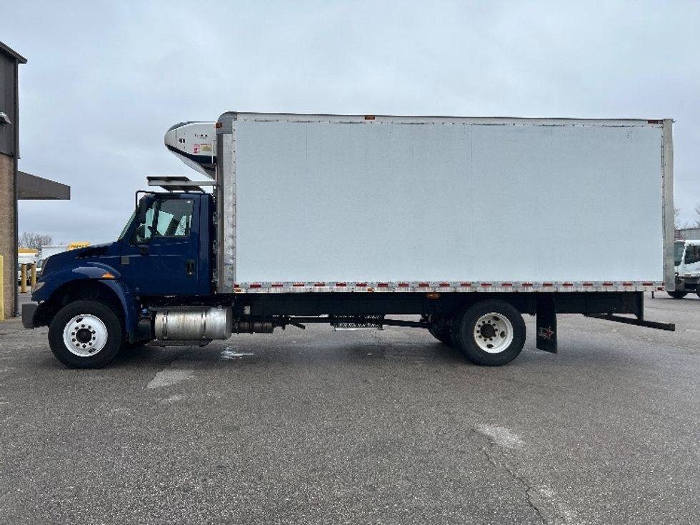 Refrigerated Truck-Light and Medium Duty Trucks-International-2019-4300-Kentwood-MI-279,614\n\t\tmiles-$ 30,750 - Image 4
