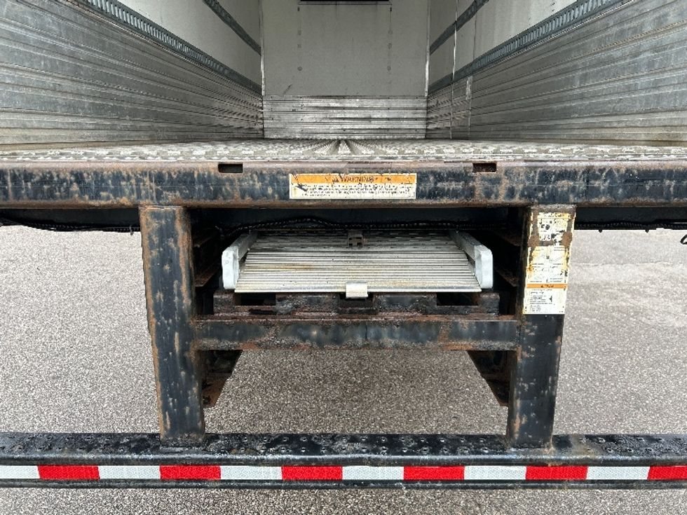Refrigerated Truck-Light and Medium Duty Trucks-International-2019-4300-Kentwood-MI-279,614\n\t\tmiles-$ 30,750 - Image 9