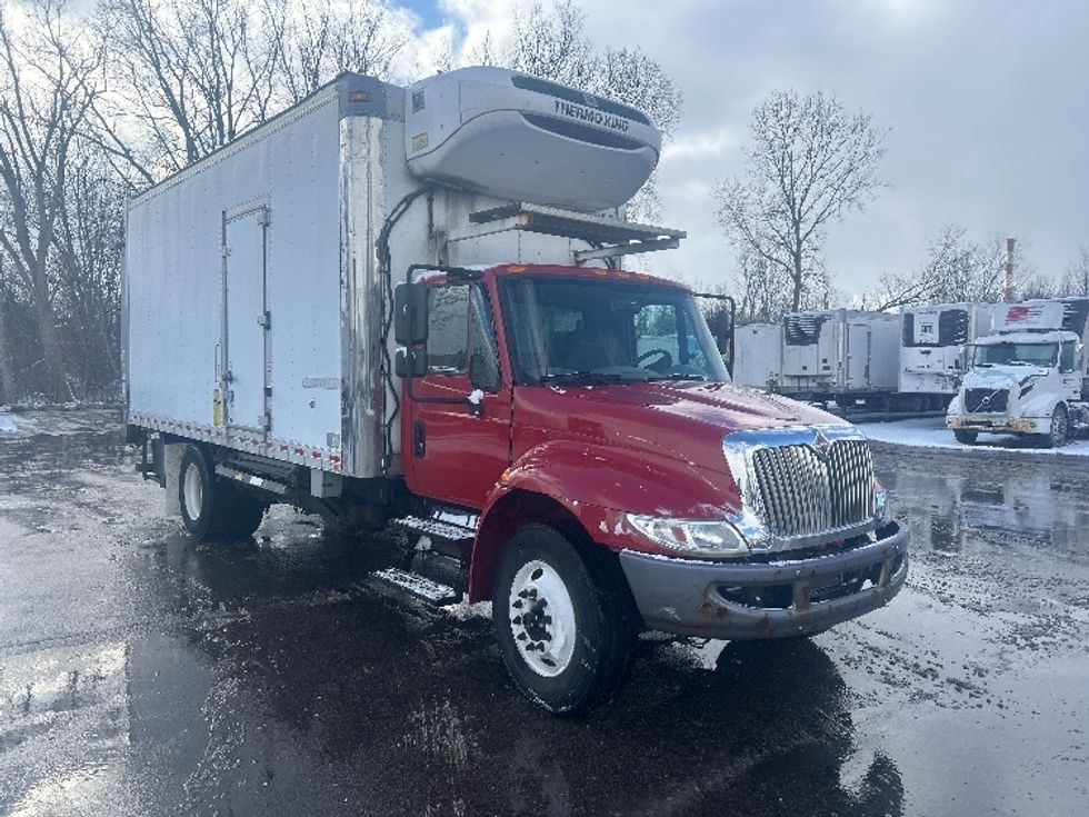 Refrigerated Truck-Light and Medium Duty Trucks-International-2019-4300-Lansing-MI-186,796\n\t\tmiles-$ 39,000 - Image 1