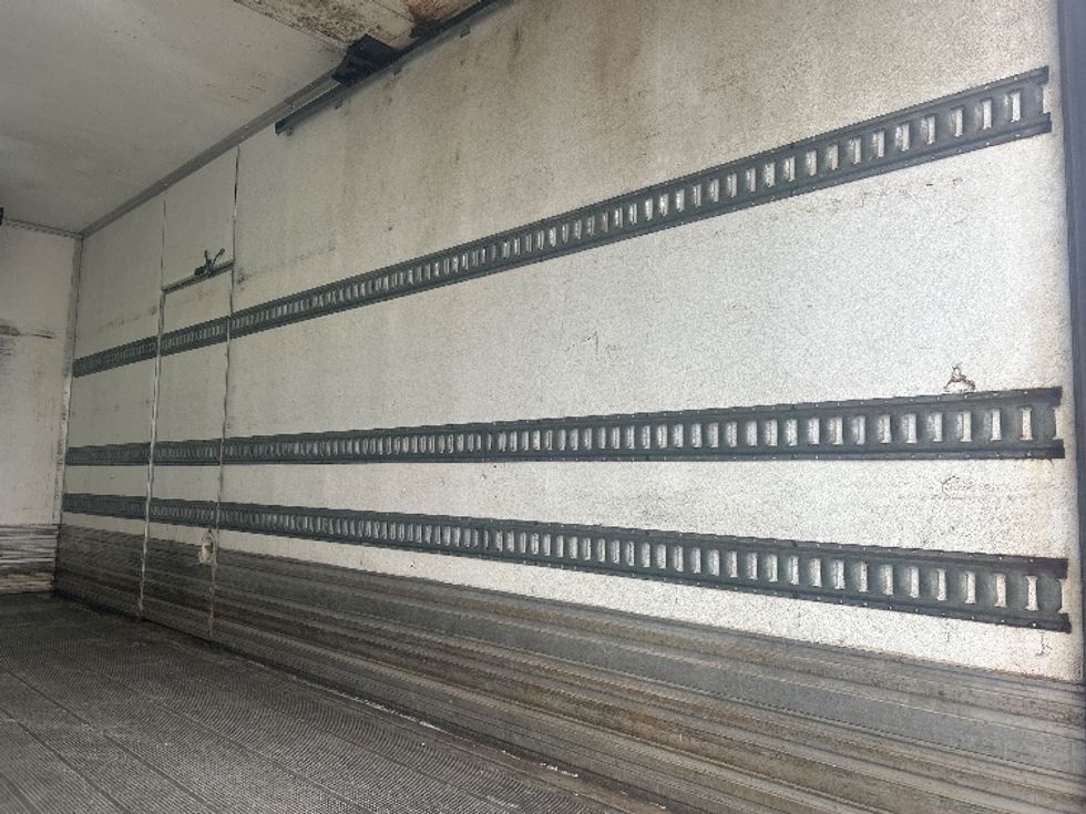 Refrigerated Truck-Light and Medium Duty Trucks-International-2019-4300-Lansing-MI-186,887\n\t\tmiles-$ 33,250 - Image 11