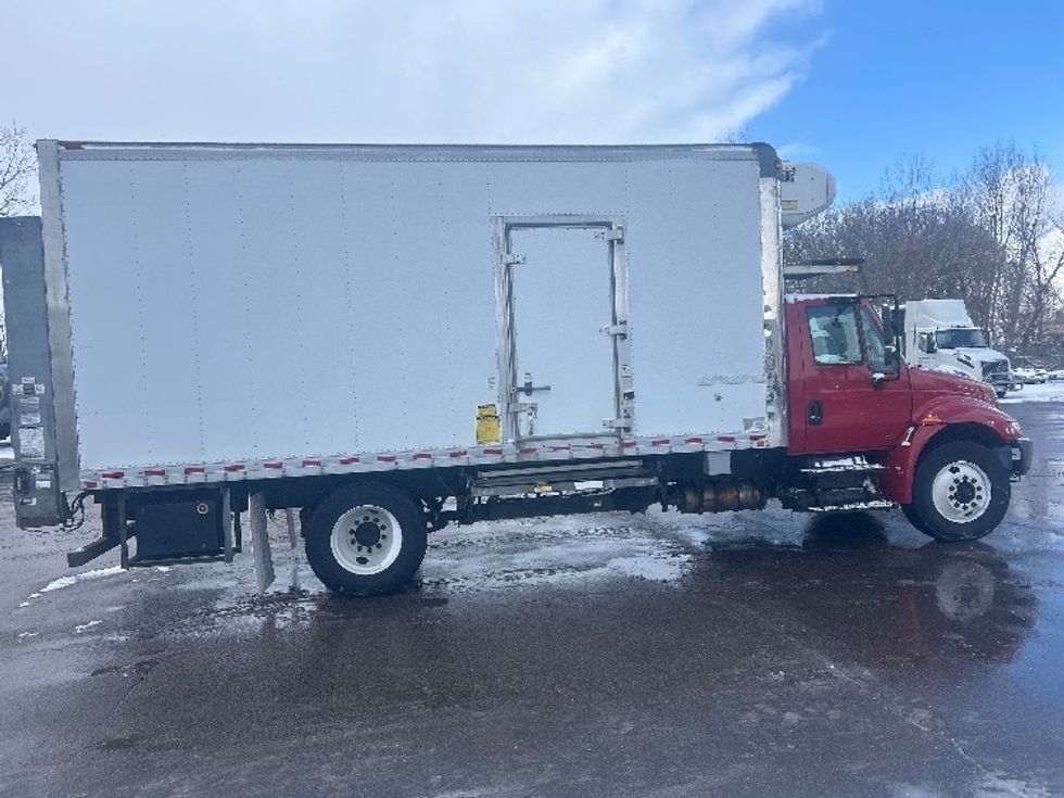 Refrigerated Truck-Light and Medium Duty Trucks-International-2019-4300-Lansing-MI-186,887\n\t\tmiles-$ 33,250 - Image 14