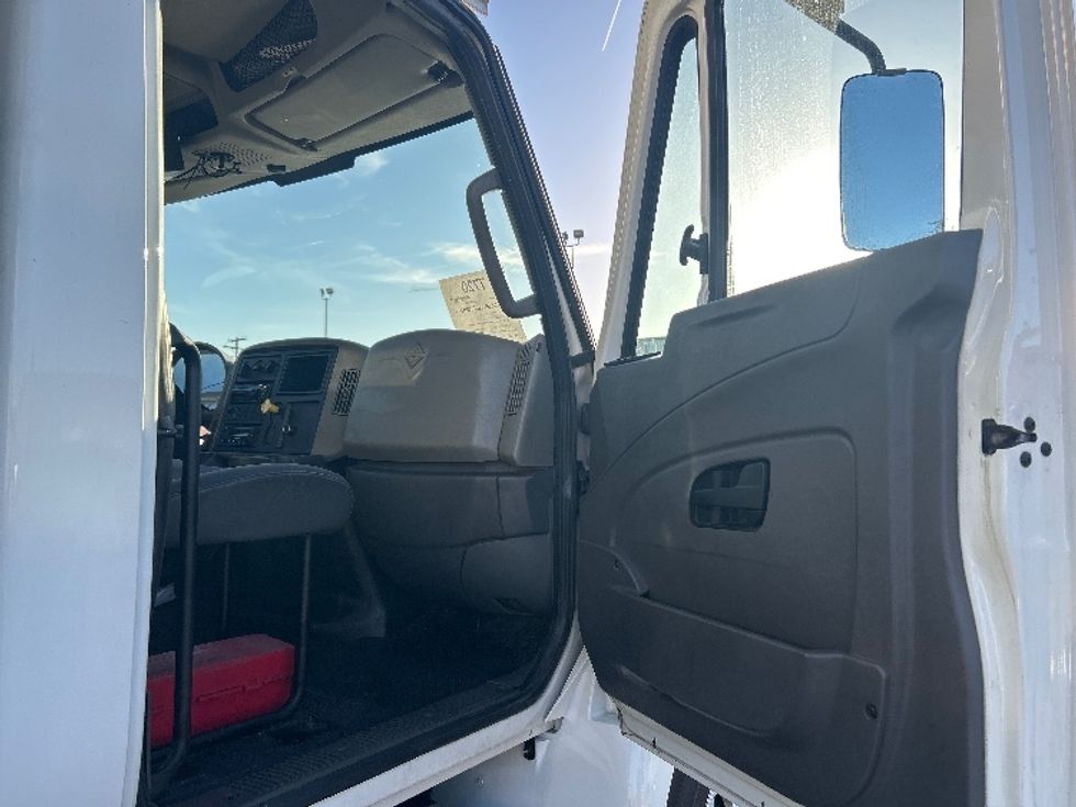 Refrigerated Truck-Light and Medium Duty Trucks-International-2019-4300-Las Vegas-NV-124,346\n\t\tmiles-$ 55,750 - Image 16