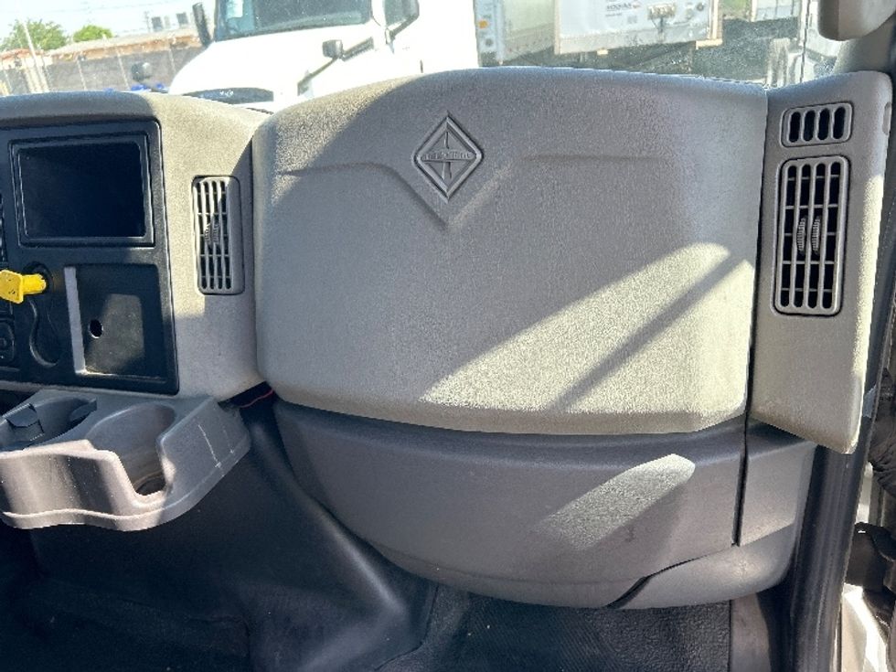 Refrigerated Truck-Light and Medium Duty Trucks-International-2019-4300-Las Vegas-NV-143,243\n\t\tmiles-$ 62,000 - Image 21