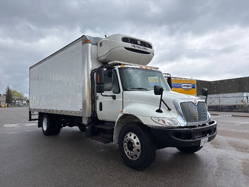 Refrigerated Truck-Light and Medium Duty Trucks-International-2019-4300-Mississauga-ON-148,800\n\t\tkm-$ 56,000 - Image 1