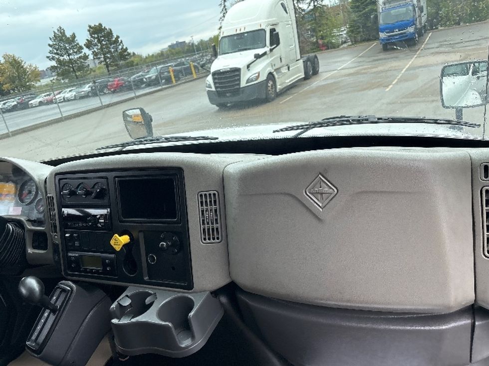 Refrigerated Truck-Light and Medium Duty Trucks-International-2019-4300-Mississauga-ON-148,800\n\t\tkm-$ 56,000 - Image 19