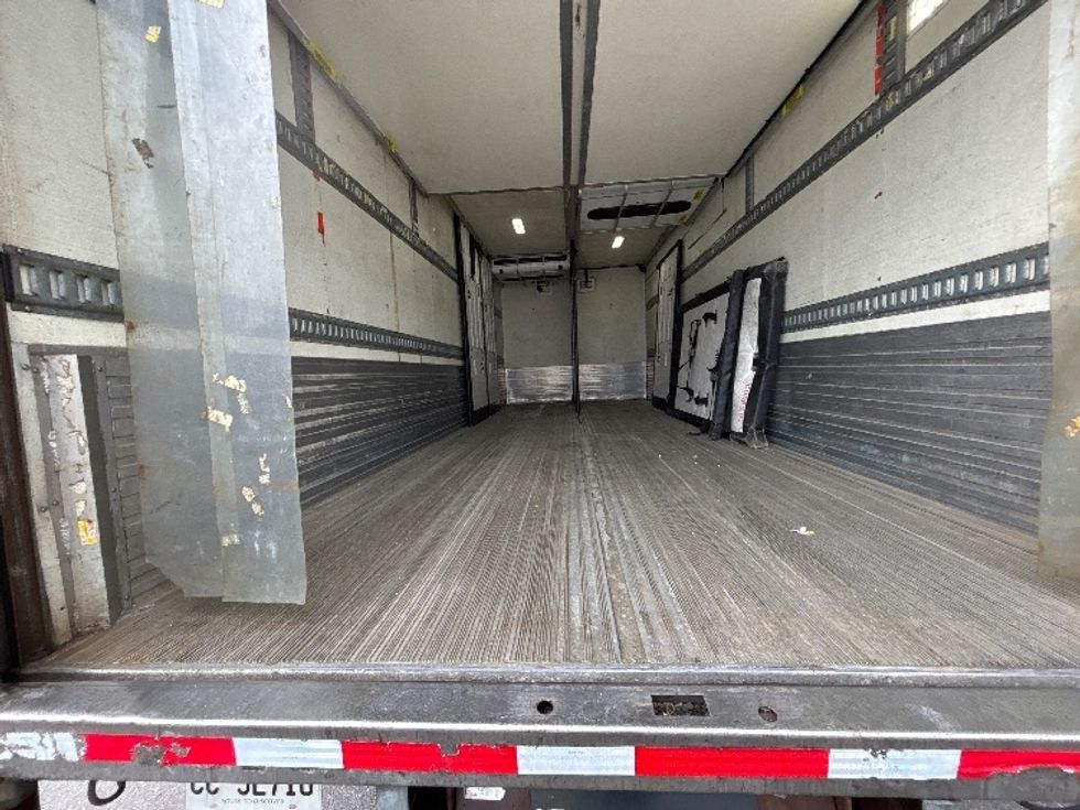 Refrigerated Truck-Light and Medium Duty Trucks-International-2019-4300-Mississauga-ON-148,800\n\t\tkm-$ 56,000 - Image 9