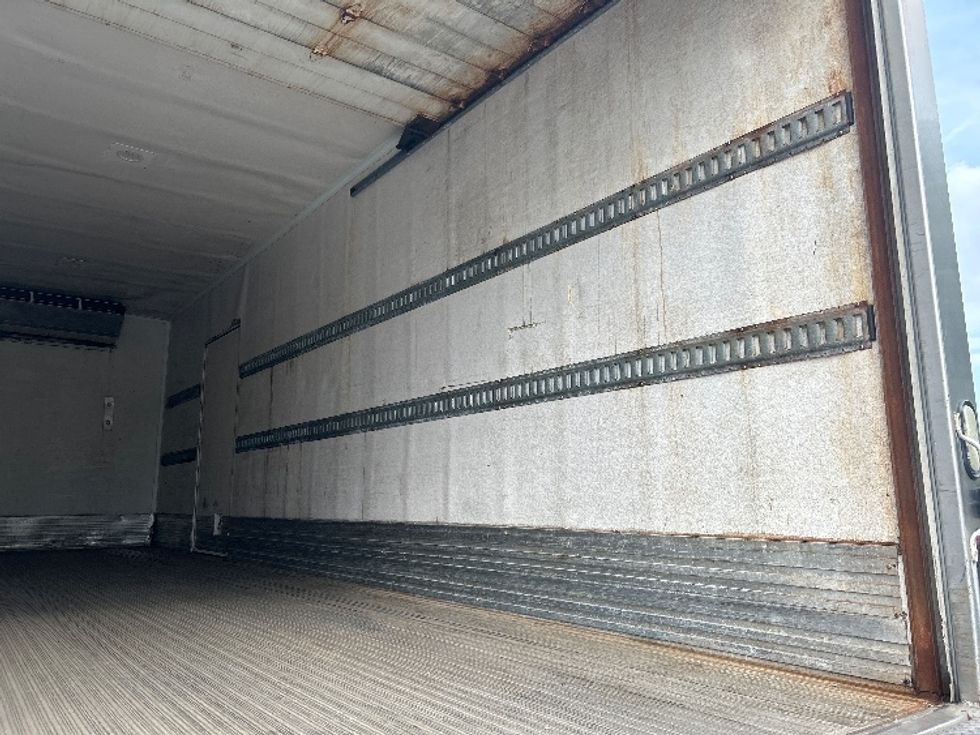 Refrigerated Truck-Light and Medium Duty Trucks-International-2019-4300-Mississauga-ON-239,315\n\t\tkm-$ 67,250 - Image 12