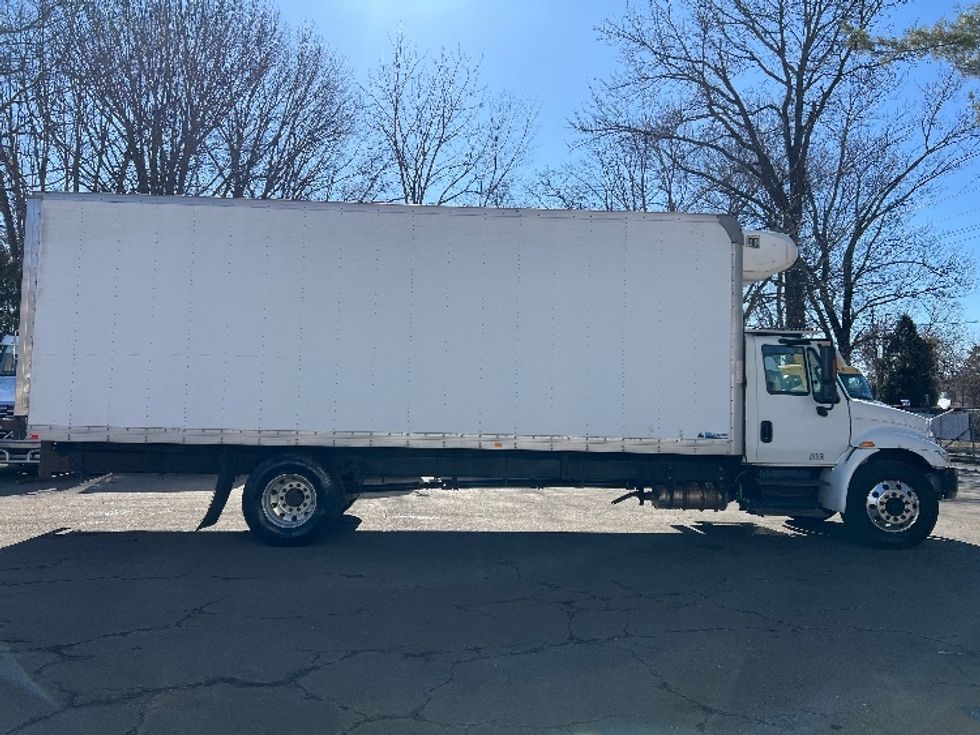 Refrigerated Truck-Light and Medium Duty Trucks-International-2019-4300-Monmouth Junction-NJ-175,418\n\t\tmiles-$ 48,500 - Image 14