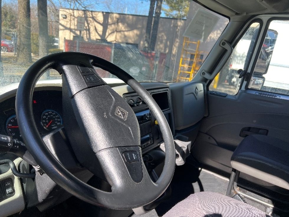 Refrigerated Truck-Light and Medium Duty Trucks-International-2019-4300-Monmouth Junction-NJ-175,418\n\t\tmiles-$ 48,500 - Image 16
