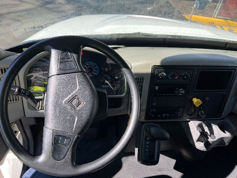 Refrigerated Truck-Light and Medium Duty Trucks-International-2019-4300-Monmouth Junction-NJ-175,418\n\t\tmiles-$ 48,500 - Image 17