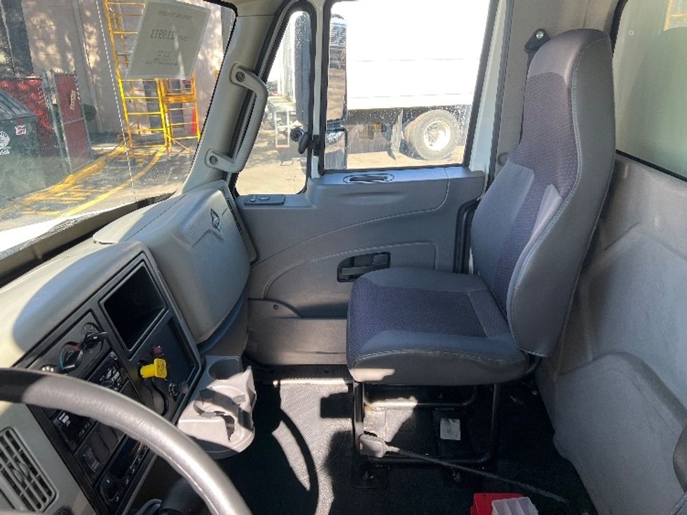 Refrigerated Truck-Light and Medium Duty Trucks-International-2019-4300-Monmouth Junction-NJ-175,418\n\t\tmiles-$ 48,500 - Image 18
