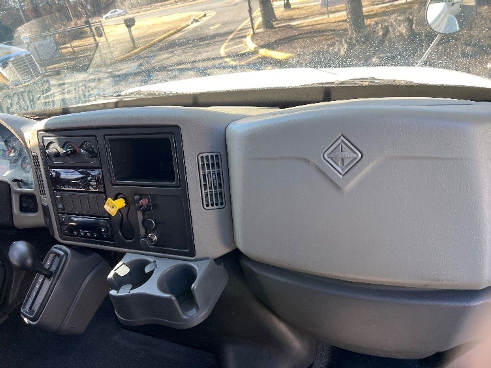 Refrigerated Truck-Light and Medium Duty Trucks-International-2019-4300-Monmouth Junction-NJ-175,418\n\t\tmiles-$ 48,500 - Image 20