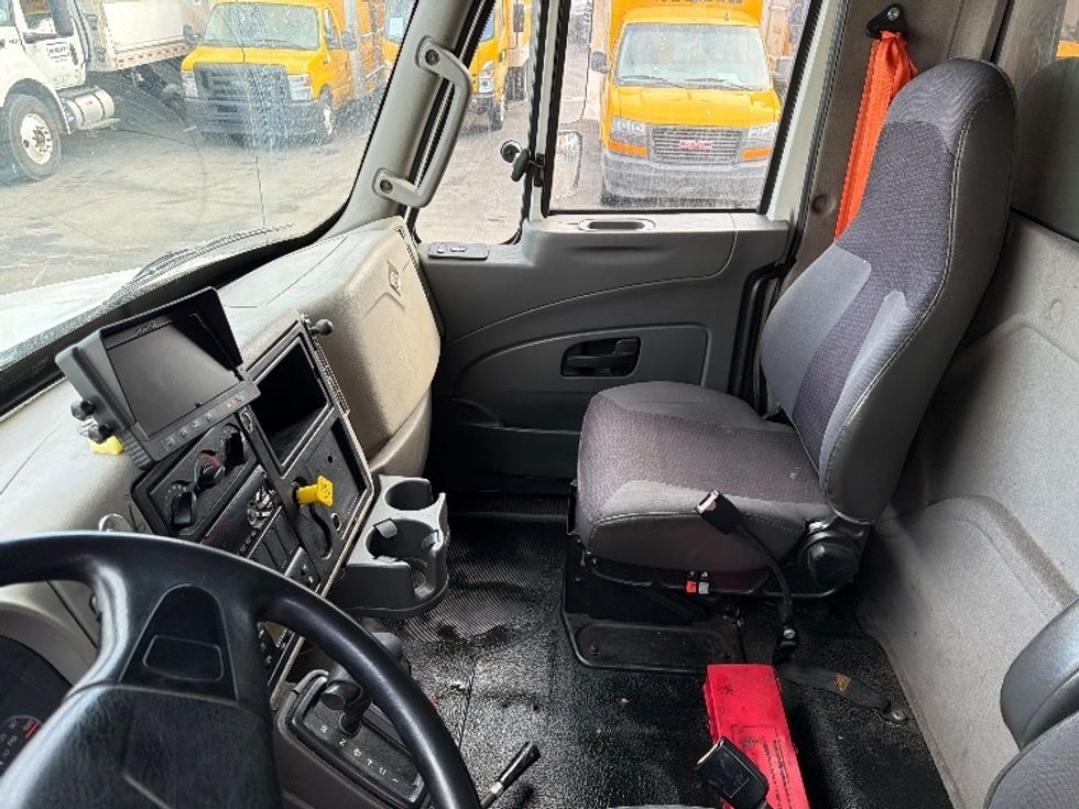 Refrigerated Truck-Light and Medium Duty Trucks-International-2019-4300-North Bergen-NJ-143,114\n\t\tmiles-$ 44,750 - Image 19