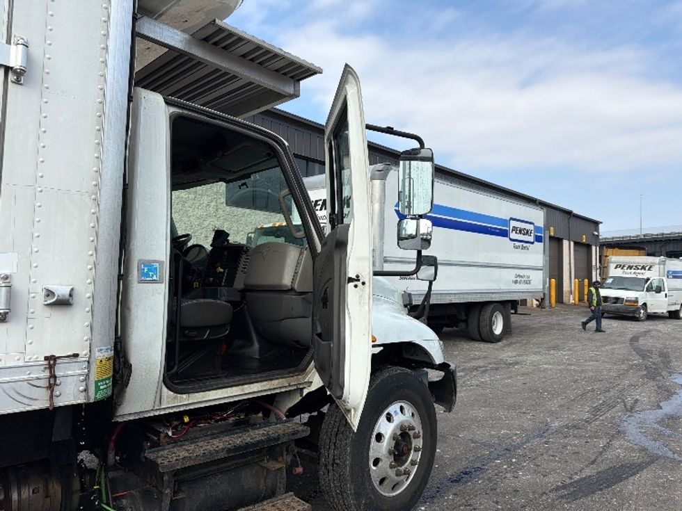 Refrigerated Truck-Light and Medium Duty Trucks-International-2019-4300-North Bergen-NJ-143,114\n\t\tmiles-$ 44,750 - Image 20