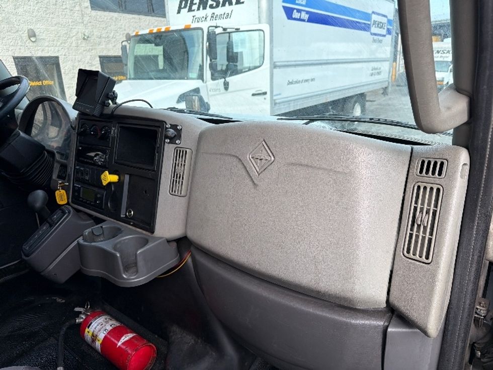Refrigerated Truck-Light and Medium Duty Trucks-International-2019-4300-North Bergen-NJ-143,114\n\t\tmiles-$ 44,750 - Image 21