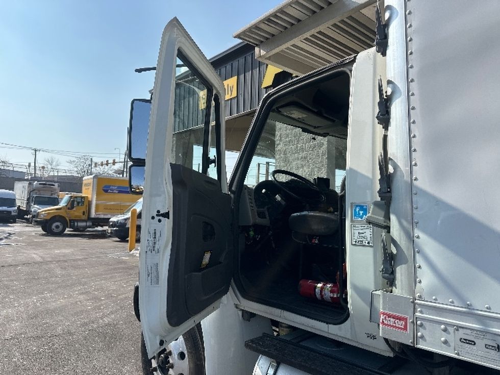 Refrigerated Truck-Light and Medium Duty Trucks-International-2019-4300-North Bergen-NJ-156,207\n\t\tmiles-$ 44,500 - Image 16