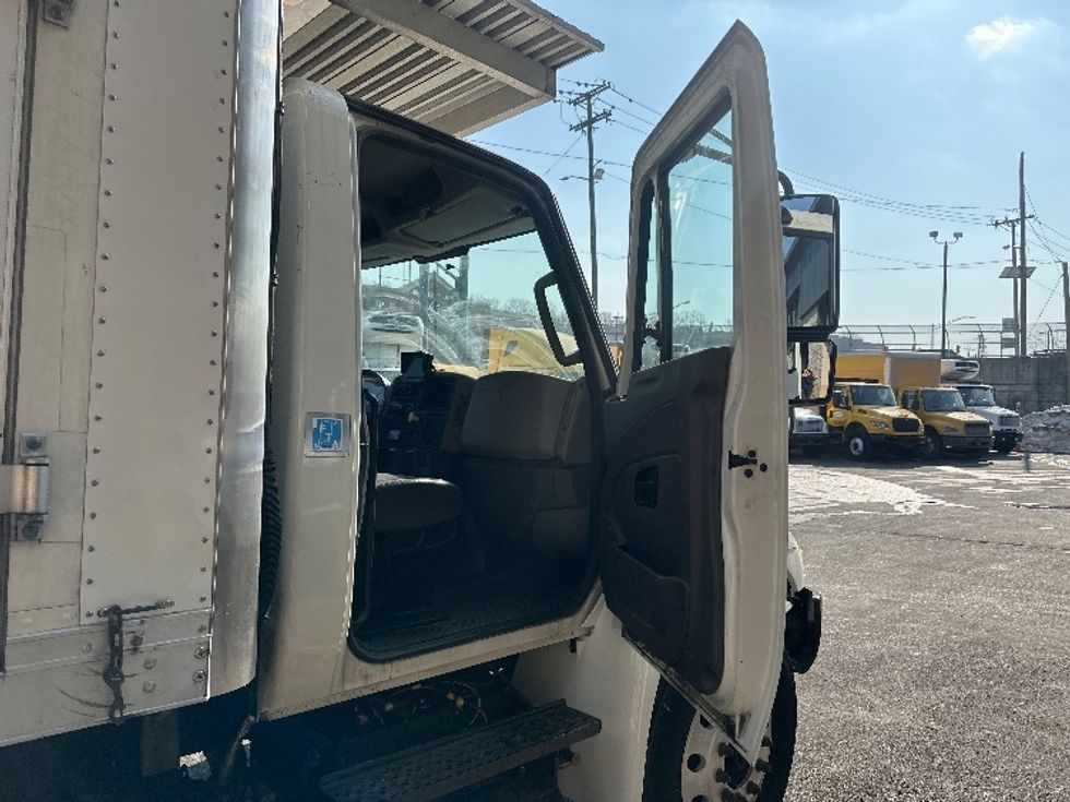Refrigerated Truck-Light and Medium Duty Trucks-International-2019-4300-North Bergen-NJ-156,207\n\t\tmiles-$ 44,500 - Image 20