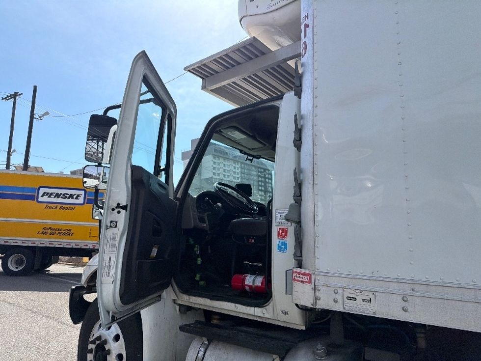 Refrigerated Truck-Light and Medium Duty Trucks-International-2019-4300-North Bergen-NJ-160,686\n\t\tmiles-$ 42,750 - Image 16