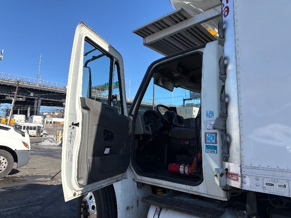 Refrigerated Truck-Light and Medium Duty Trucks-International-2019-4300-North Bergen-NJ-201,327\n\t\tmiles-$ 38,000 - Image 16