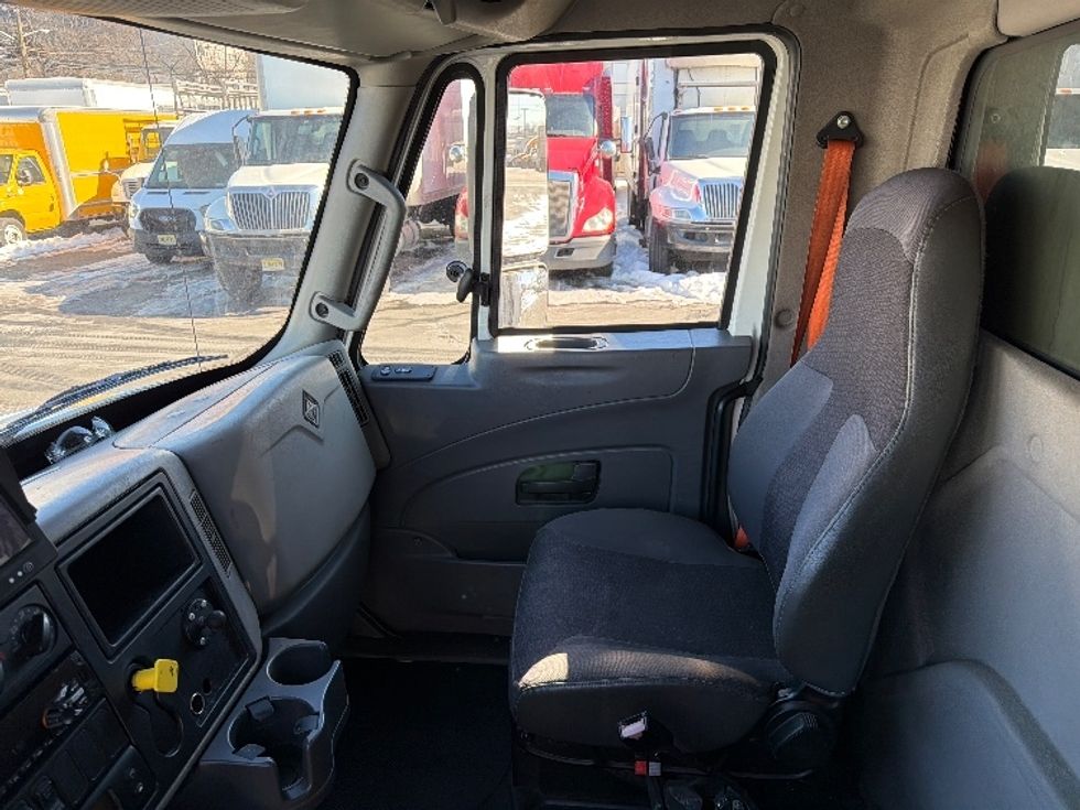 Refrigerated Truck-Light and Medium Duty Trucks-International-2019-4300-North Bergen-NJ-201,327\n\t\tmiles-$ 38,000 - Image 19