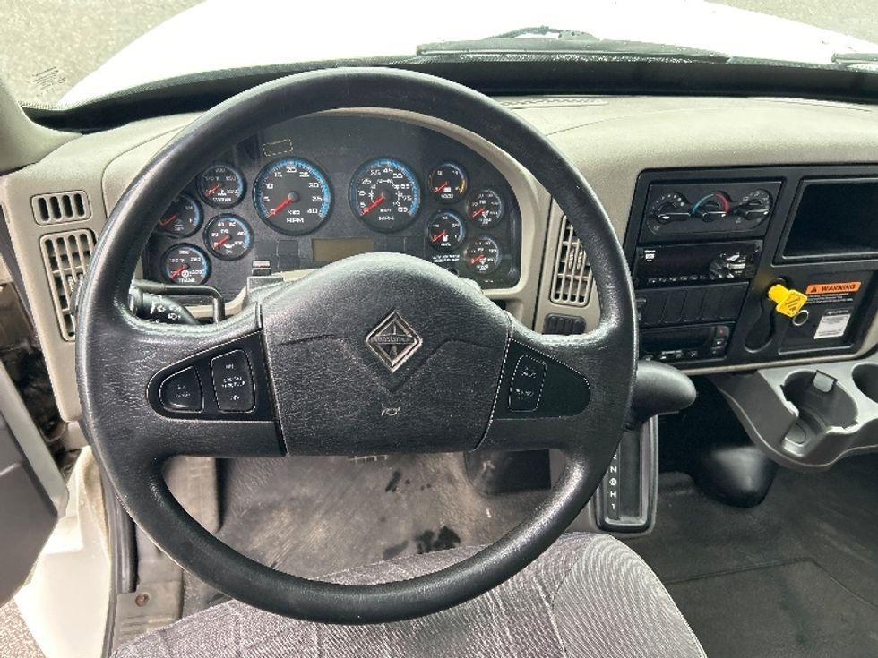 Refrigerated Truck-Light and Medium Duty Trucks-International-2019-4300-Oakwood Village-OH-117,171\n\t\tmiles-$ 56,250 - Image 13