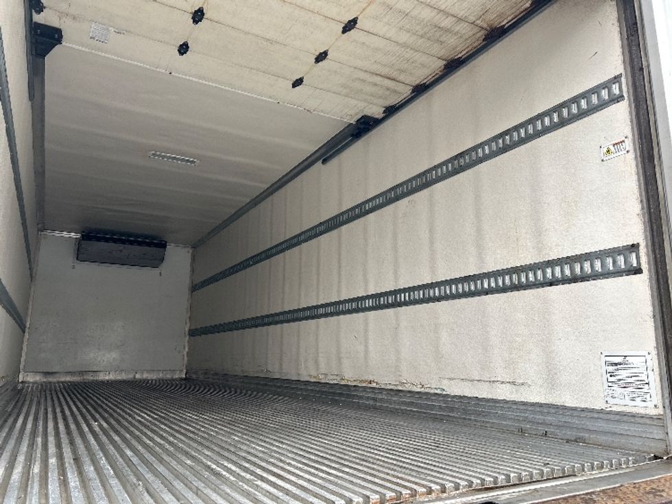Refrigerated Truck-Light and Medium Duty Trucks-International-2019-4300-Oakwood Village-OH-117,171\n\t\tmiles-$ 56,250 - Image 12