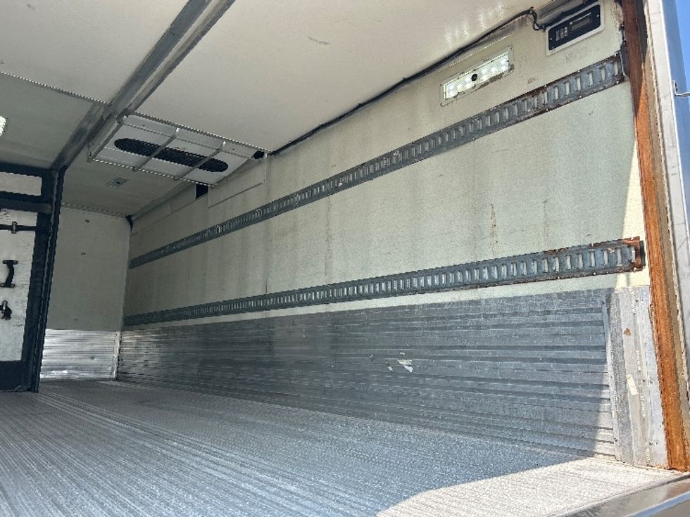 Refrigerated Truck-Light and Medium Duty Trucks-International-2019-4300-Ottawa-ON-186,000\n\t\tkm-$ 52,500 - Image 12