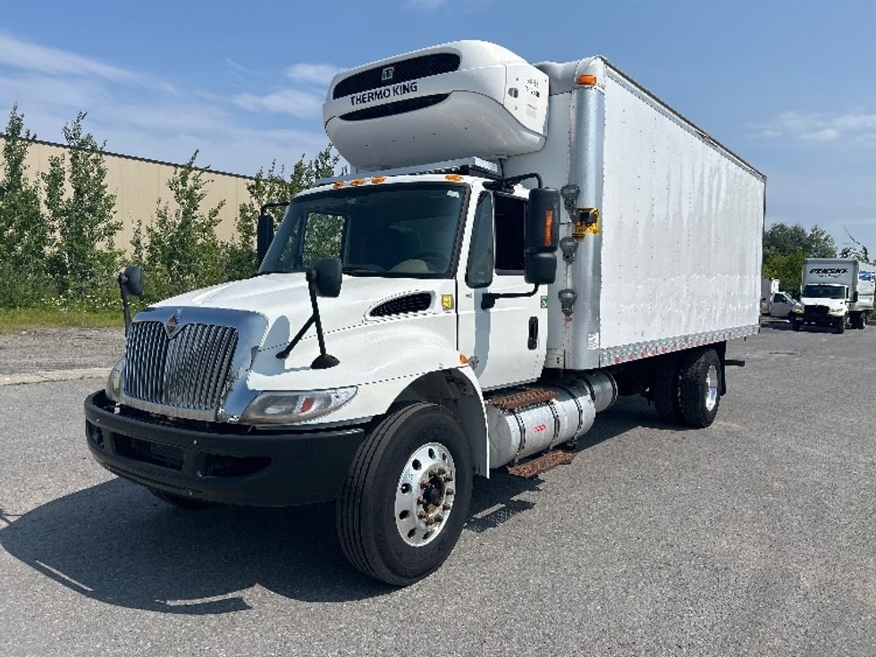 Refrigerated Truck-Light and Medium Duty Trucks-International-2019-4300-Ottawa-ON-186,000\n\t\tkm-$ 52,500 - Image 3