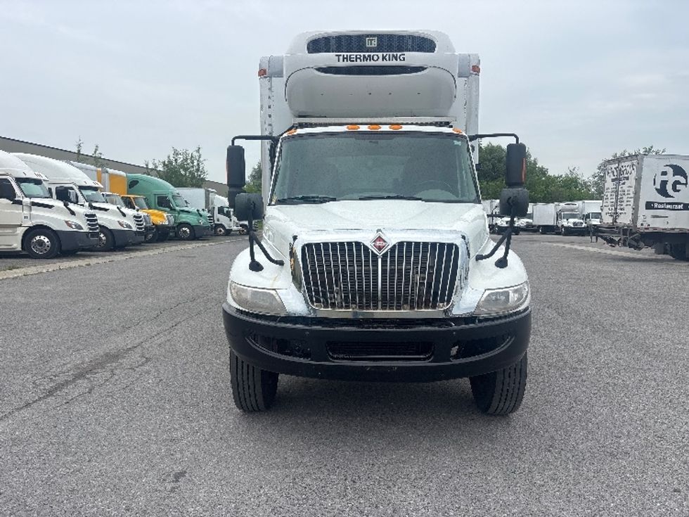Refrigerated Truck-Light and Medium Duty Trucks-International-2019-4300-Ottawa-ON-196,270\n\t\tkm-$ 49,750 - Image 2