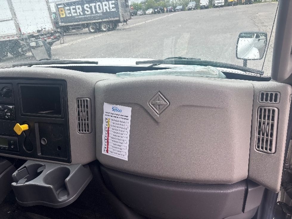 Refrigerated Truck-Light and Medium Duty Trucks-International-2019-4300-Ottawa-ON-196,270\n\t\tkm-$ 49,750 - Image 21