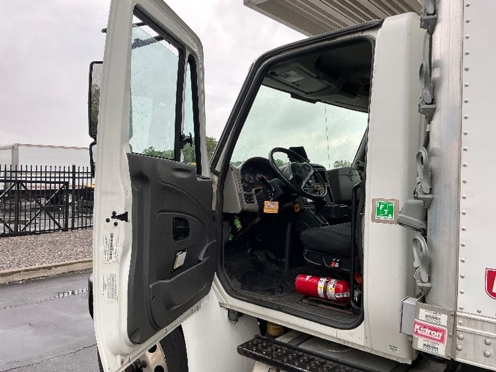 Refrigerated Truck-Light and Medium Duty Trucks-International-2019-4300-Pensacola-FL-117,895\n\t\tmiles-$ 51,250 - Image 16