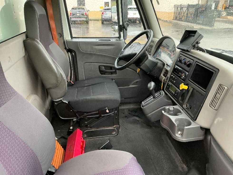 Refrigerated Truck-Light and Medium Duty Trucks-International-2019-4300-Pensacola-FL-117,895\n\t\tmiles-$ 51,250 - Image 22