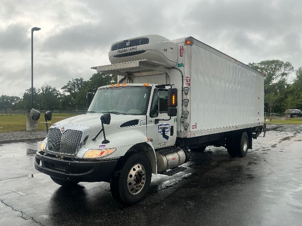 Refrigerated Truck-Light and Medium Duty Trucks-International-2019-4300-Pensacola-FL-117,895\n\t\tmiles-$ 51,250 - Image 3