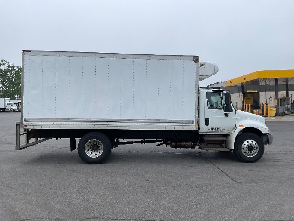 Refrigerated Truck-Light and Medium Duty Trucks-International-2019-4300-Rochester-NY-154,326\n\t\tmiles-$ 42,500 - Image 15