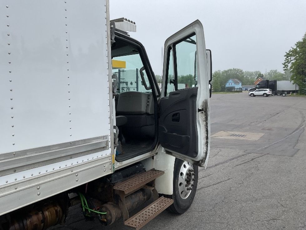 Refrigerated Truck-Light and Medium Duty Trucks-International-2019-4300-Rochester-NY-154,326\n\t\tmiles-$ 42,500 - Image 20
