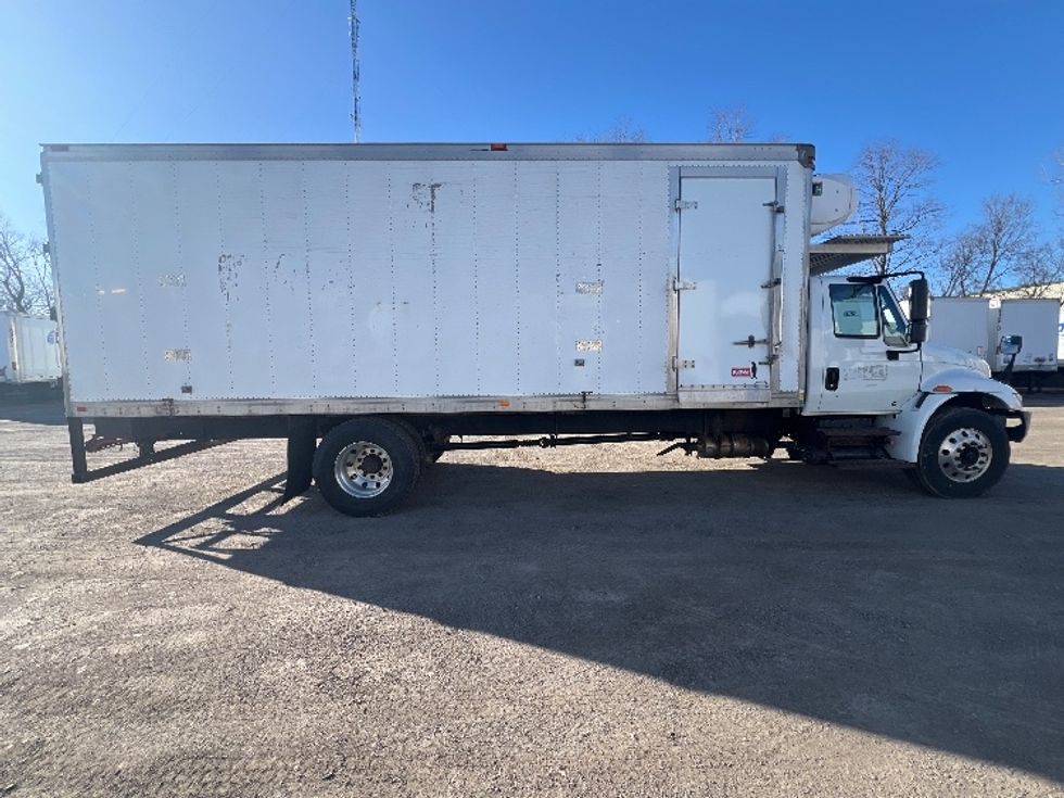 Refrigerated Truck-Light and Medium Duty Trucks-International-2019-4300-Rochester-NY-165,743\n\t\tmiles-$ 45,250 - Image 15