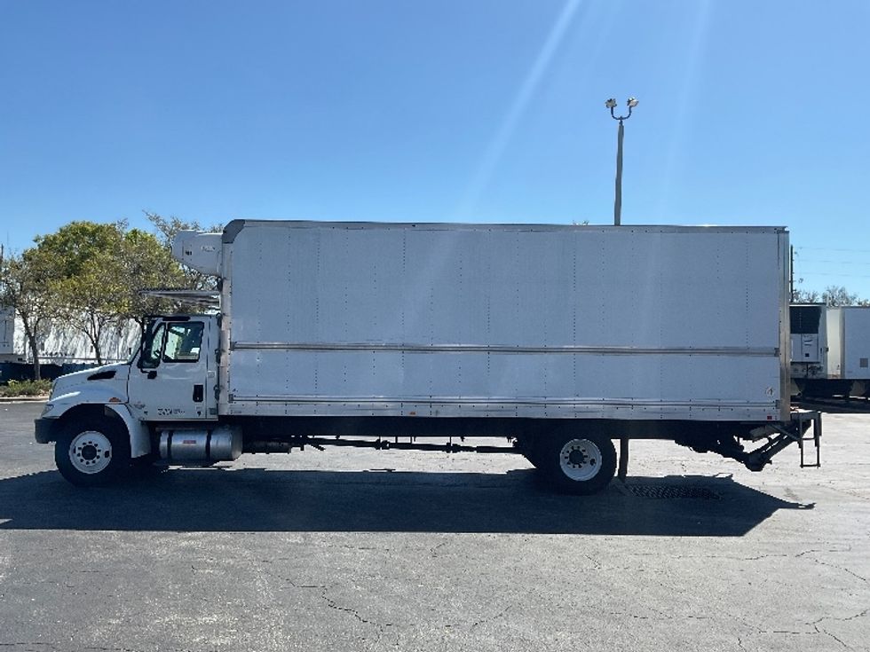 Refrigerated Truck-Light and Medium Duty Trucks-International-2019-4300-Saint Petersburg-FL-178,189\n\t\tmiles-$ 57,000 - Image 4