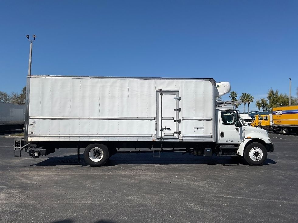Refrigerated Truck-Light and Medium Duty Trucks-International-2019-4300-Saint Petersburg-FL-178,189\n\t\tmiles-$ 57,000 - Image 15