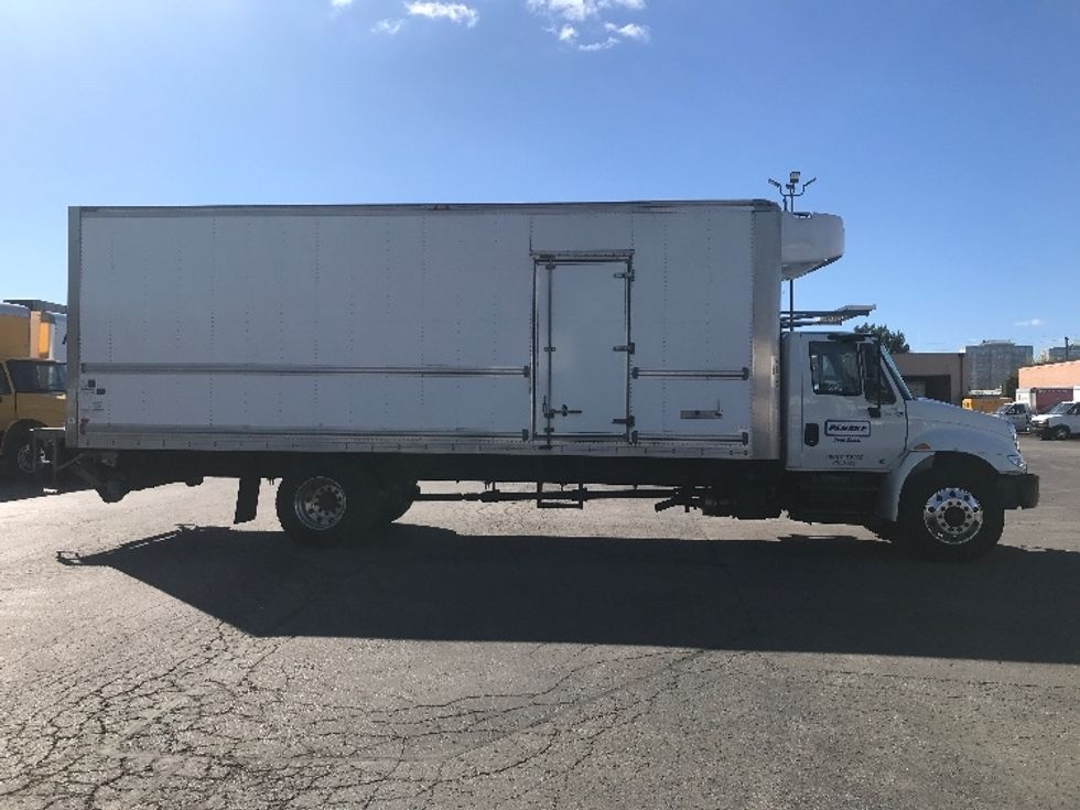 Refrigerated Truck-Light and Medium Duty Trucks-International-2019-4300-Scarborough-ON-283,170\n\t\tkm-$ 58,500 - Image 14