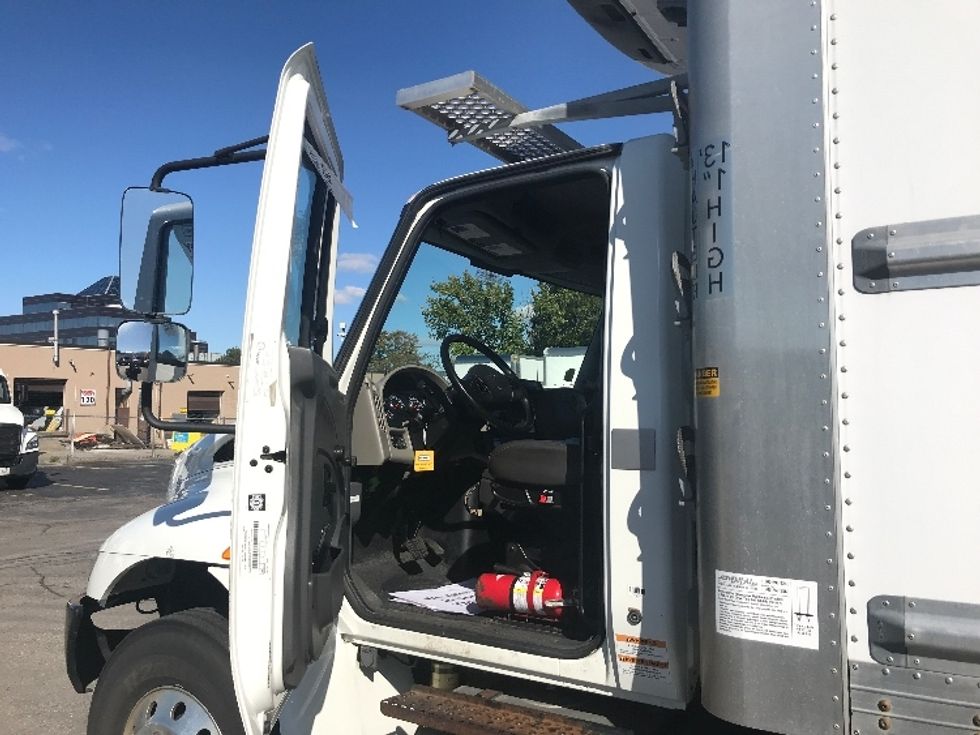 Refrigerated Truck-Light and Medium Duty Trucks-International-2019-4300-Scarborough-ON-283,170\n\t\tkm-$ 58,500 - Image 15