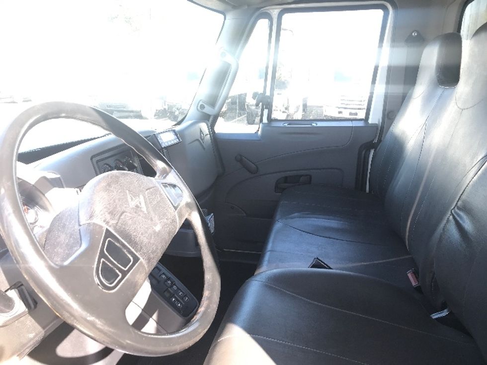 Refrigerated Truck-Light and Medium Duty Trucks-International-2019-4300-Scarborough-ON-283,170\n\t\tkm-$ 58,500 - Image 18