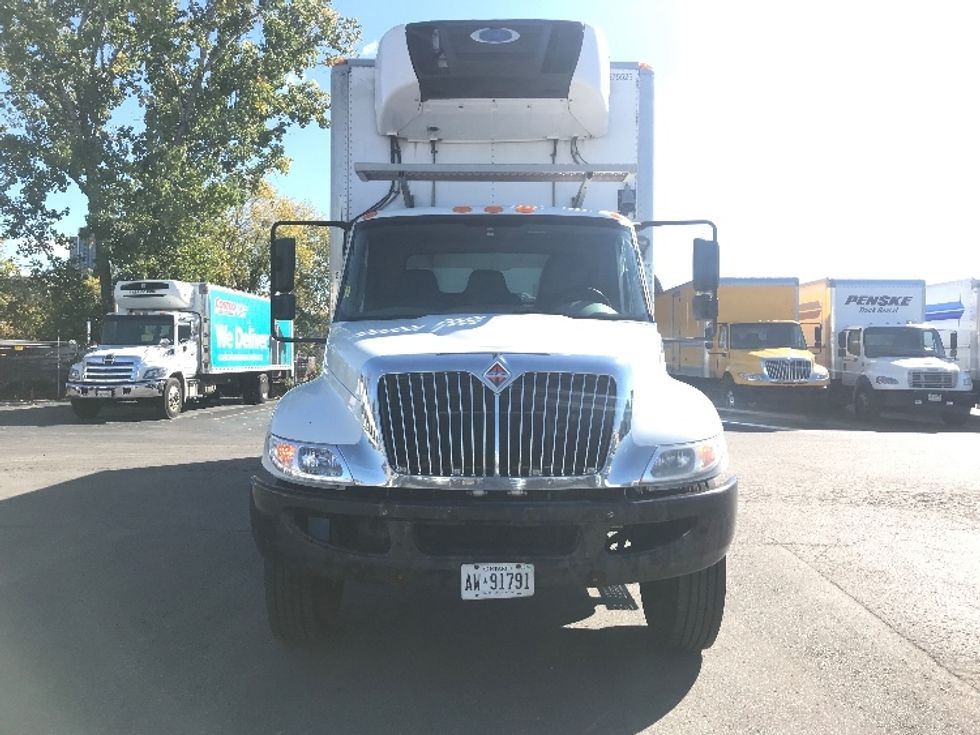 Refrigerated Truck-Light and Medium Duty Trucks-International-2019-4300-Scarborough-ON-283,170\n\t\tkm-$ 58,500 - Image 2