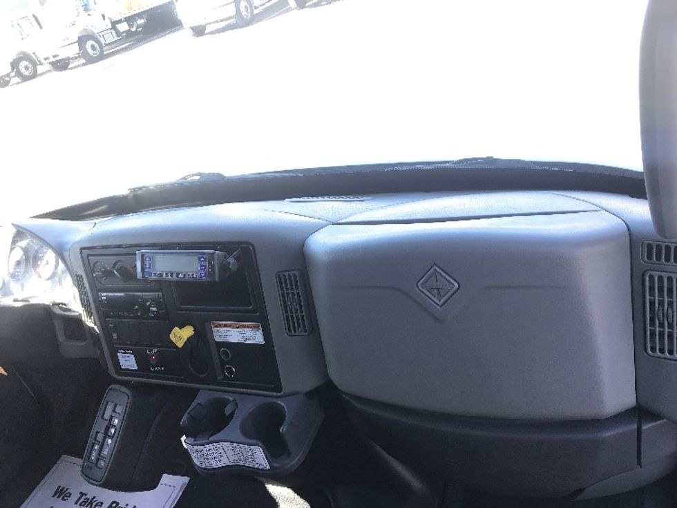 Refrigerated Truck-Light and Medium Duty Trucks-International-2019-4300-Scarborough-ON-283,170\n\t\tkm-$ 58,500 - Image 20