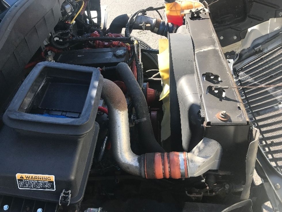 Refrigerated Truck-Light and Medium Duty Trucks-International-2019-4300-Scarborough-ON-283,170\n\t\tkm-$ 58,500 - Image 22