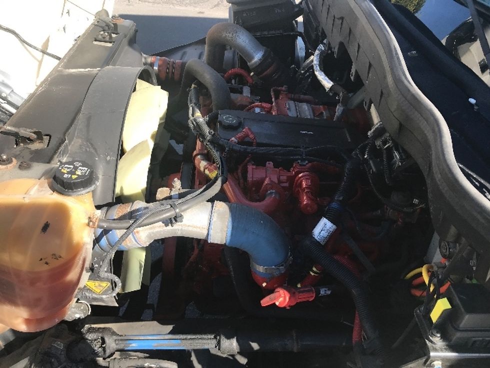 Refrigerated Truck-Light and Medium Duty Trucks-International-2019-4300-Scarborough-ON-283,170\n\t\tkm-$ 58,500 - Image 23