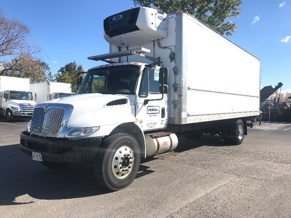 Refrigerated Truck-Light and Medium Duty Trucks-International-2019-4300-Scarborough-ON-283,170\n\t\tkm-$ 58,500 - Image 3