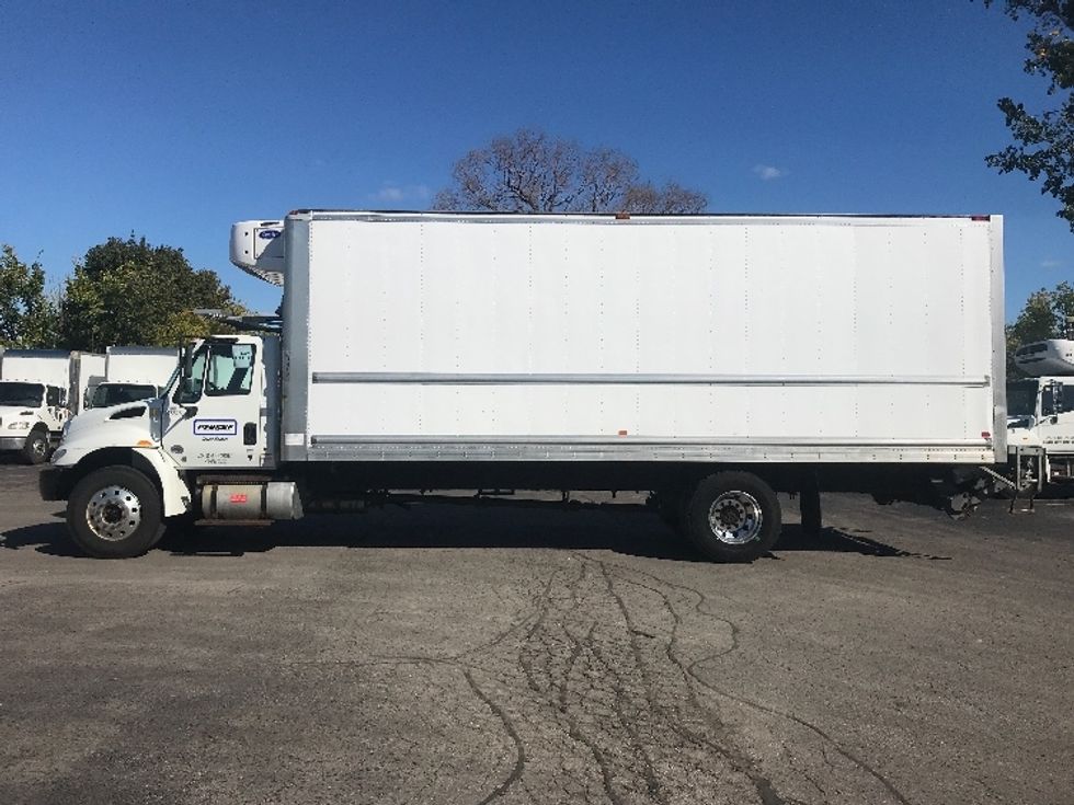 Refrigerated Truck-Light and Medium Duty Trucks-International-2019-4300-Scarborough-ON-283,170\n\t\tkm-$ 58,500 - Image 4