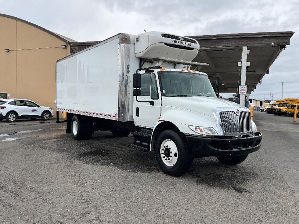 Refrigerated Truck-Light and Medium Duty Trucks-International-2019-4300-Spokane Valley-WA-93,740\n\t\tmiles-$ 44,000 - Image 1